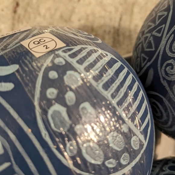 Pier 1 Imports Set Of 3 Wood Decorative Carpet Balls Hand Painted 4" Dia. NEW - Picture 12 of 12